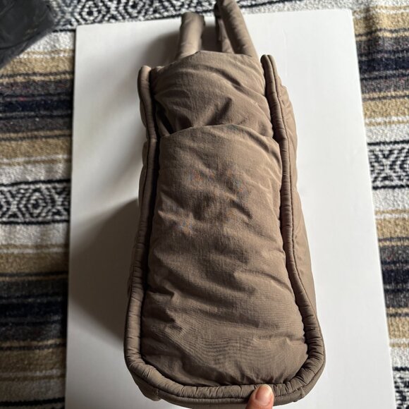 Thirty Years Puffer Drift Tote Bag Clay Color - Picture 8 of 10